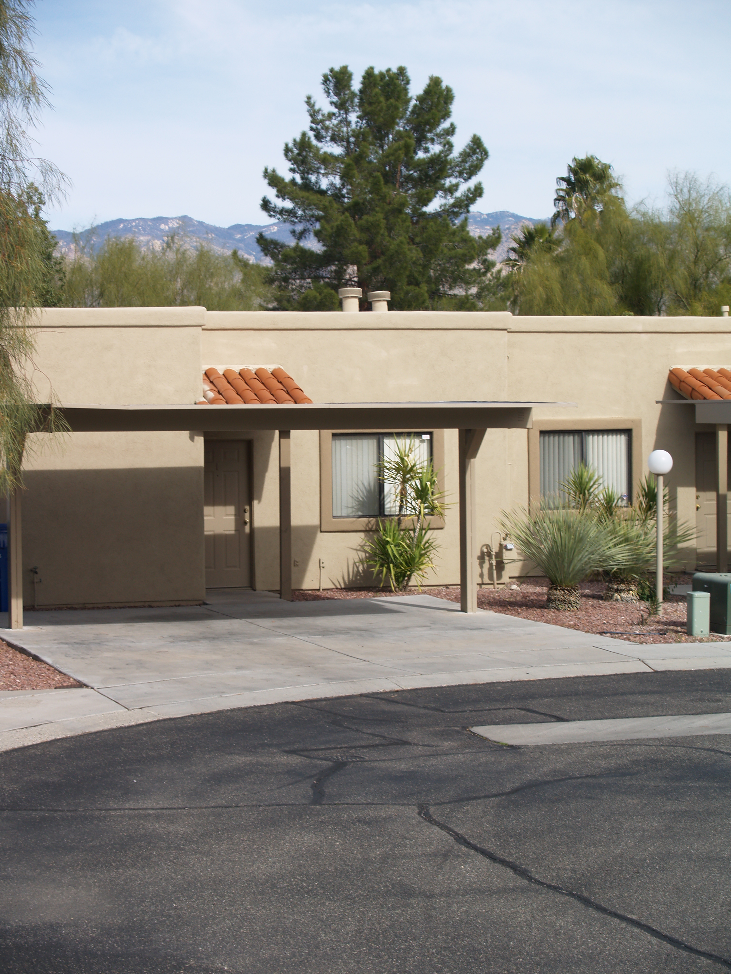 Casitas on Broadway Tucson Casitas Group